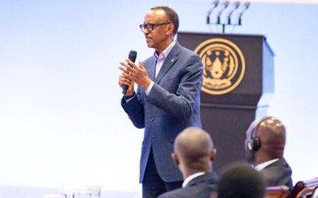 Perezida Kagame yanenze abambara ubusa ku mbuga nkoranyambaga