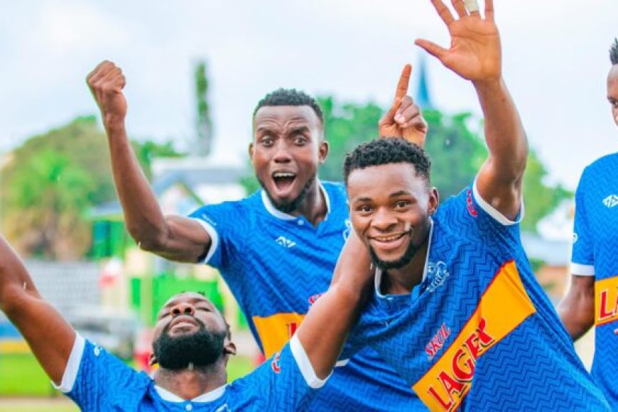 Rayon Sports yatandukanye na rutahizamu wayo