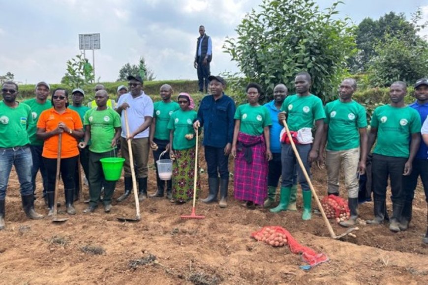 Minisitiri w’intebe Yatangije igihembwe cy’ihinga B