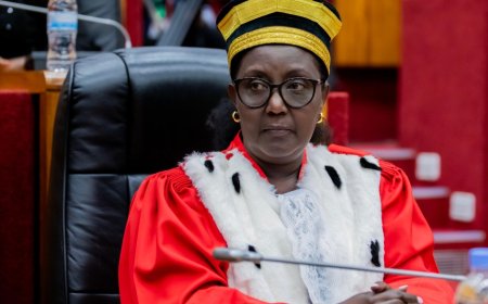 Abakozi batatu  b’Inkiko birukanywe, bane bahagarikwa by’agateganyo