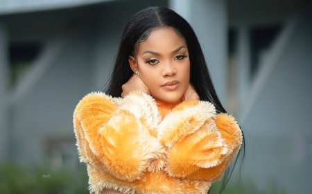 Kwisiga inyanya n'ubuki! Ibituma Ava Peace uvugwaho kwitukuza agira uruhu rusa neza