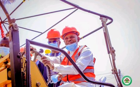 Nigeria: Ba rwiyemezamirimo basabwe kwihutisha ibikorwa cyangwa bagahagarikwa