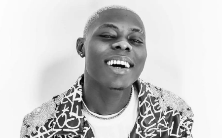 Murumuna wa nyakwigendera Mohbad ari mu maboko atari aye