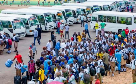 NESA yatangaje ingengabihe y’ingendo z’abanyeshuri biga bacumbikiwe bagiye kujya mu biruhuko