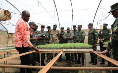 AMAFOTO-Ishuri rya Gisirikare rya Nyakinama ryatangiye urugendoshuri