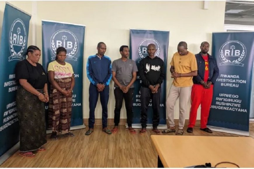Abiyitaga abakozi ba RIB bakaka abantu amafaranga beretswe itangazamakuru