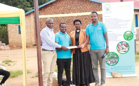 Social Hub Foundation equiipped students of GS kabare in Rwamagana District