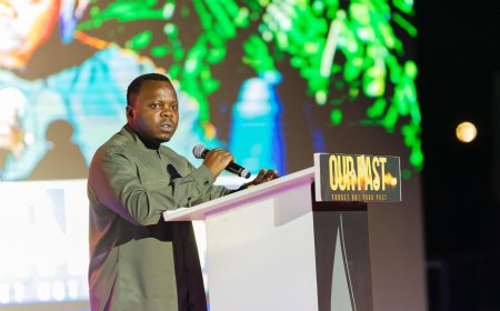 Kwibuka31: Minisitiri Utumatwishima yifatanyije n'urubyiruko rwitabiriye 'Our Past'