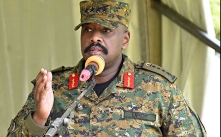 Gen. Muhoozi yaba yahagaritse gahunda yo gufata umujyi wa Kisangani ?