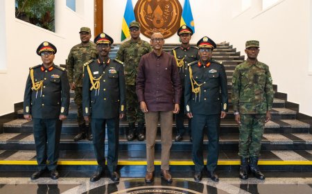 Perezida Kagame yahuye n’Umugaba Mukuru w’Ingabo za Ethiopia uri mu Rwanda