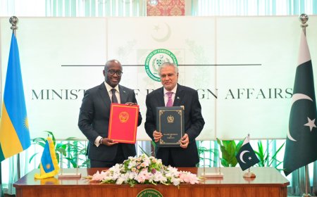 U Rwanda na Pakistan byasinyanye amasezerano y’ubufatanye mu bijyanye na  Dipolomasi