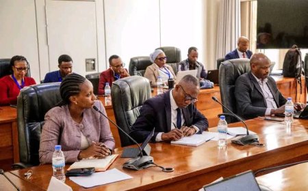 Turabasaba kuvugira ababatoye natwe turimo, mukavugira ibinyamakuru-RMC isaba abadepite ubuvugizi