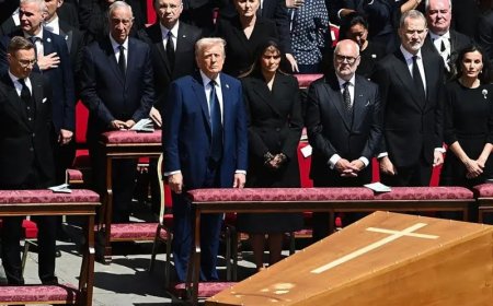 Trump na Biden basize inkuru mu ishyingurwa rya Papa