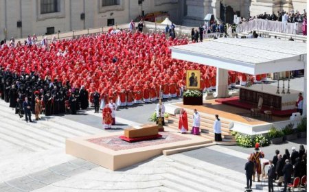 Umuhango wo gushyingura Papa Francis witabiriwe n'abasaga ibihumbi 250