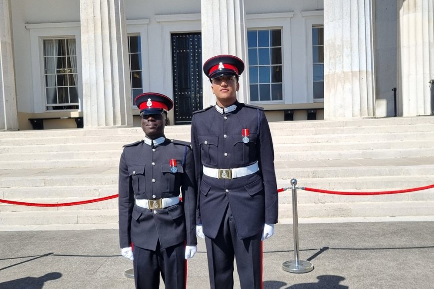Abanyarwanda babiri basoje amasomo ya Gisirikare mu ishuri rya  Royal Military Academy Sandhurst mu Bwongereza-AMAFOTO