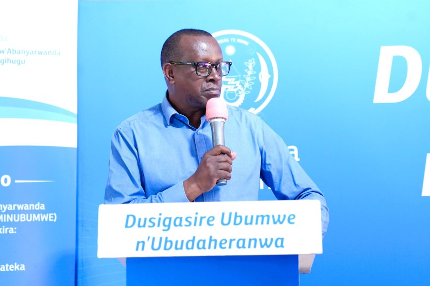 Nyamasheke: Min.Bizimana yahaye umukoro abahamijwe ibyaha bya Jenoside yakorewe Abatutsi bari hafi kurangiza ibihano