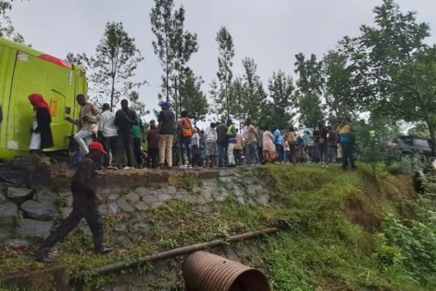 Kamonyi: Impanuka y'imodoka yaguyemo babiri abandi barakomereka