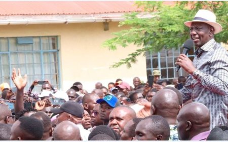 Perezida Ruto yatewe urukweto arimo kugeza ijambo ku  baturage