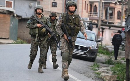 Abantu 41 bapfiriye mu gukozanyaho k'Ubuhinde na Pakistan