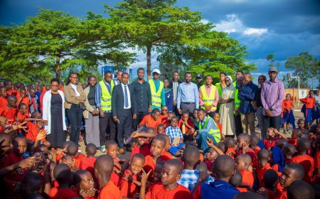 Kaminuza ya EAUR yatangije ubukangurambaga ku kurinda ibidukikije