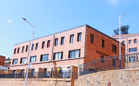 Ahahoze ruhurura ya Mpazi hubatswe amazu agaragara gake muri Afurika