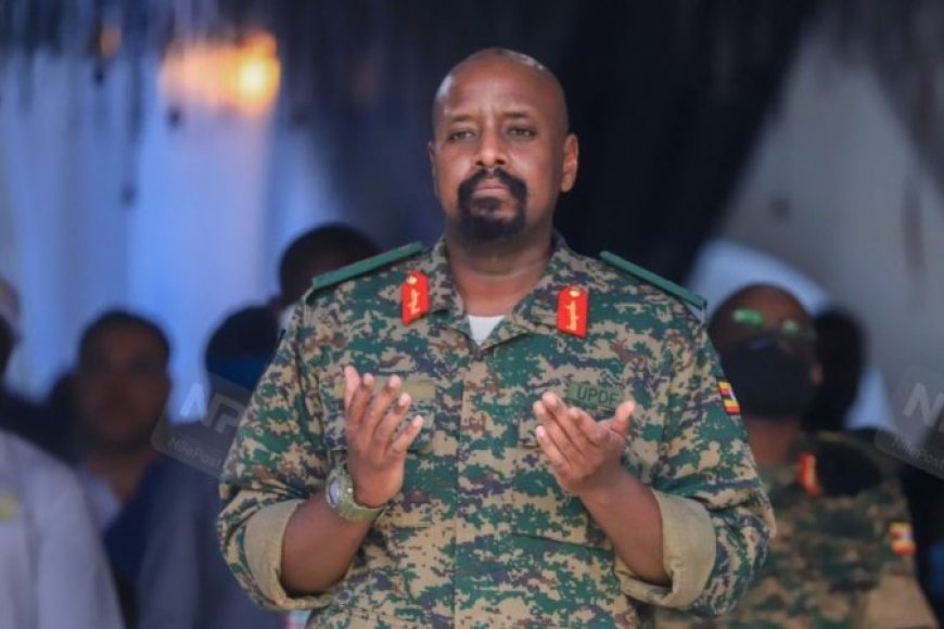 Gen. Muhoozi yemeje ko ari gukakaza umurinzi wa Bobi Wine