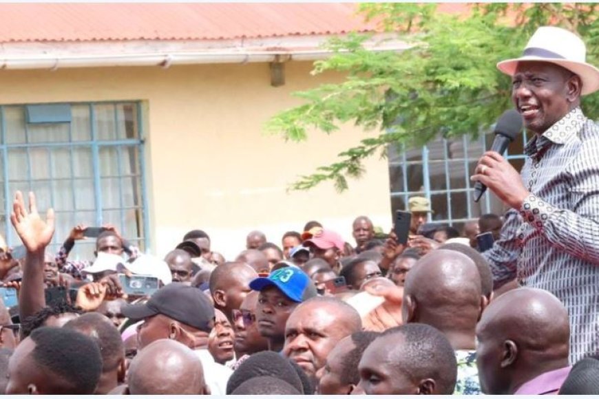 Perezida Ruto yatewe urukweto arimo kugeza ijambo ku baturage