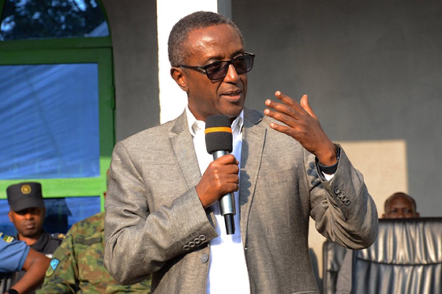 Rubavu: Minisitiri Biruta  yasabye abadukanye ingeso yo kurwanya inzego z’umutekano kubireka