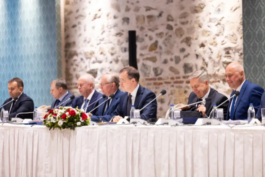 Ibiganiro bya Kyiv na Moscow byemeje ko habaho guhererekanya imfungwa n'ubwo guhagarika intambara byanze