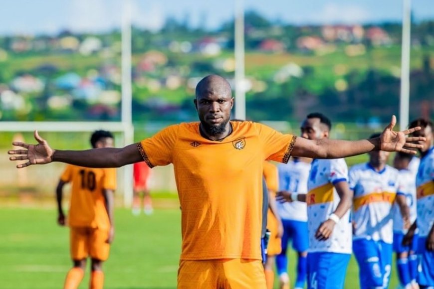 Umar Abba yanditse amateka: Bugesera FC yongera gutanga rutahizamu w’umwaka