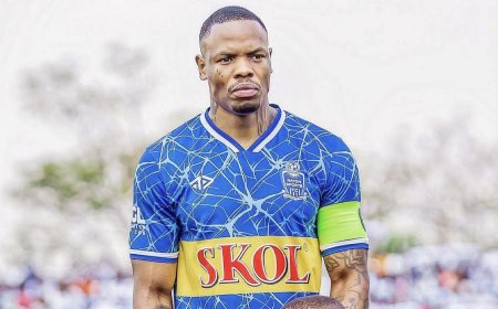 Rwatubyaye yitwikiriye ibikombe asuzugura abakunzi ba Rayon Sports