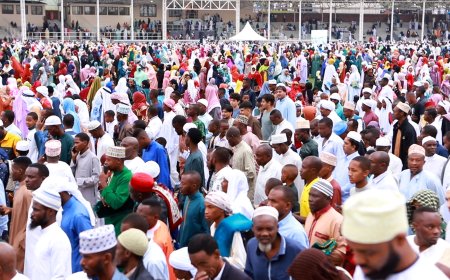 Abayisilamu bo ku isi yose bizihije Umunsi Mukuru w'Igitambo