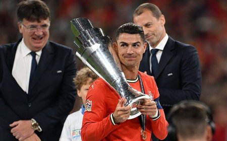Cristiano Ronaldo watwaye igikombe yongeye gukora andi amateka