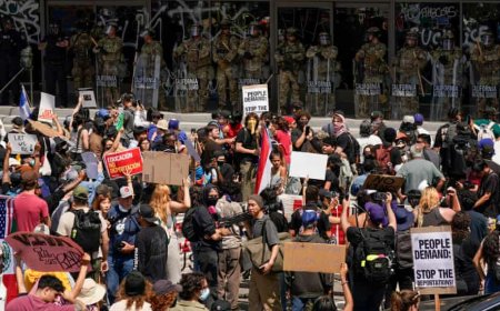 Donald Trump akomeje kongera abasirikare bo guhangana n'abimukira