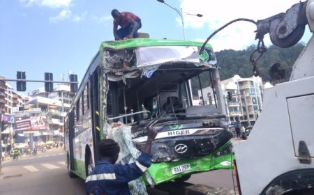 Nyarugenge: Bus itwara abagenzi yakoreye impanuka muri Gare ya Nyabugogo