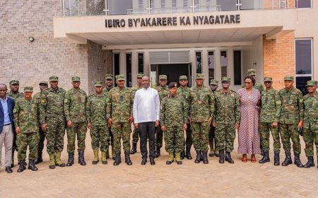 Ingabo z’u Rwanda n’iza Uganda zakoranye inama ijyanye n'umutekano