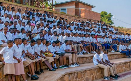 Abiga mu mashuri yisumbuye bagiye kujya biga ibijyanye n'ubwenge buhangano (AI)