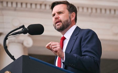 Amerika "ntiri mu ntambara" na Iran - Visi Perezida wa USA