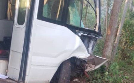 Rusizi:  Umwe yishwe n’impanuka y’imodoka abandi 9 barakomereka