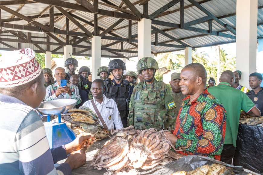 Ingabo z’u Rwanda Zashyikirije Abaturage b’i Macomia Isoko Rigezweho