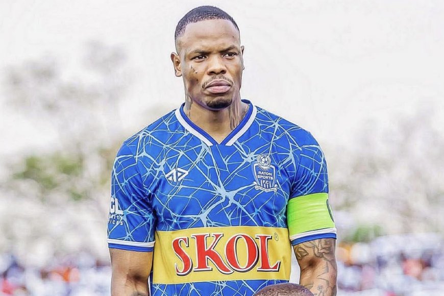 Rwatubyaye yitwikiriye ibikombe asuzugura abakunzi ba Rayon Sports