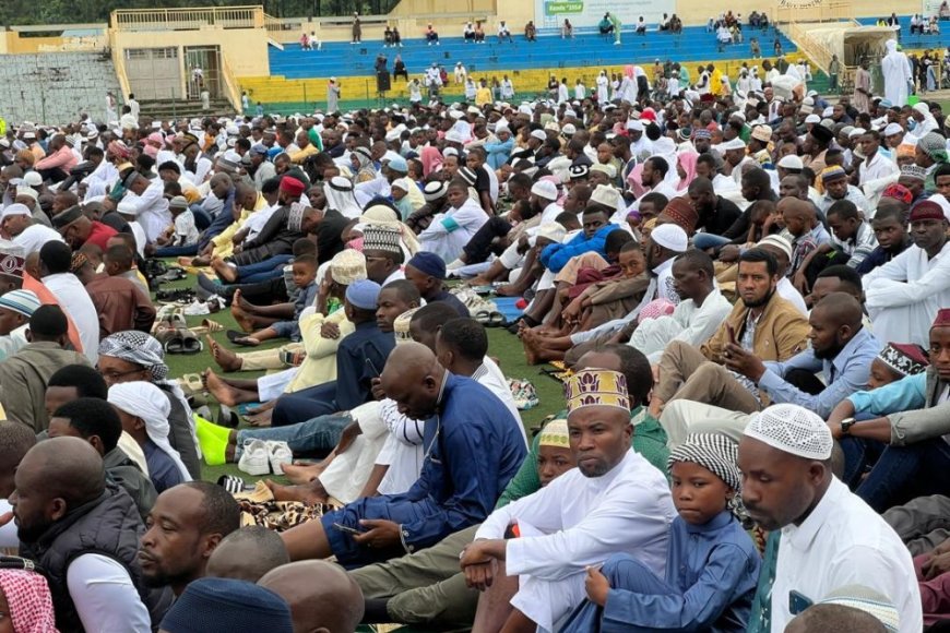 Abayisilamu 600 bo muri RDC bizihirije Eid Al-Adha mu Rwanda