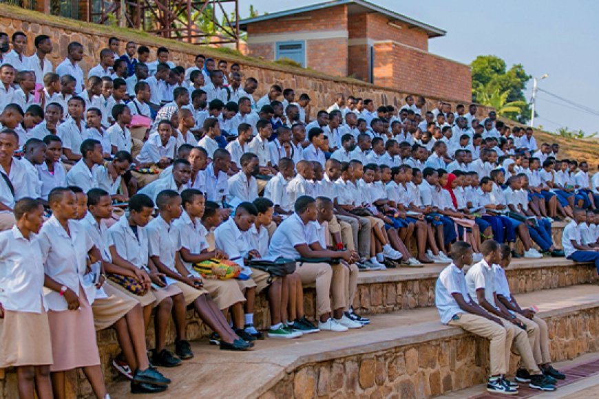 Abiga mu mashuri yisumbuye bagiye kujya biga ibijyanye n'ubwenge buhangano (AI)