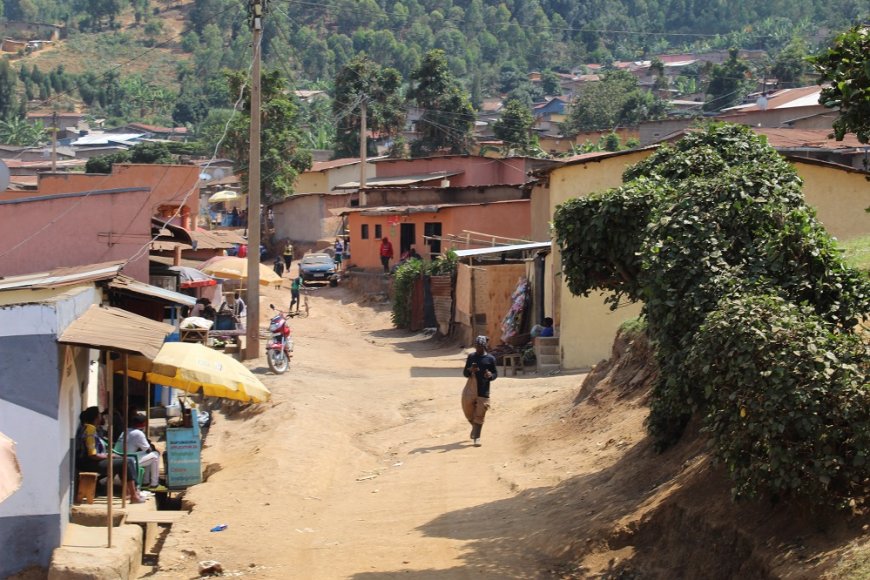 Nyarugenge: Yishe umukunzi we amuteraguye ibyuma