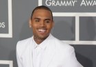 Chris Brown yiyamye abamugereranya n’abahanzi bahawe ubufasha