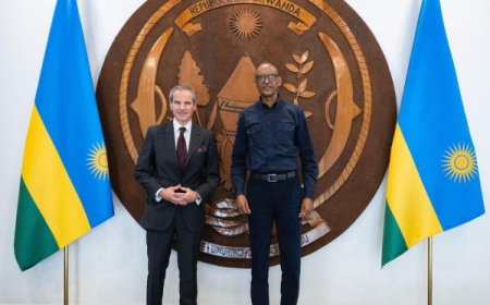 Perezida Kagame yaganiriye na Grossi wa IAEA ku kubyaza umusaruro ingufu za nucléaire