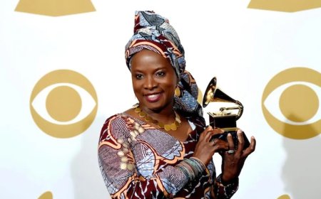 Angélique Kidjo yabaye Umunyafurika wa mbere ugiye guhabwa inyenyeri ya 'Hollywood Walk of Fame'
