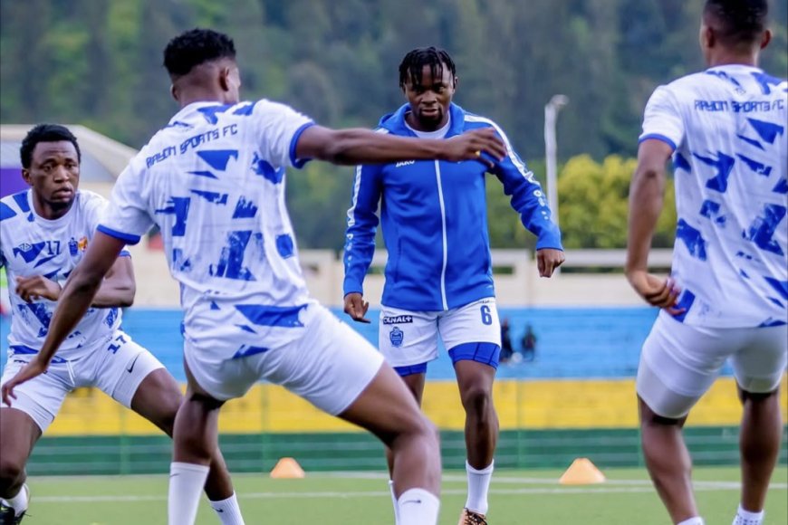 Rayon Sports iratangira imyitozo mu muhezo abakinnyi ari mbarwa