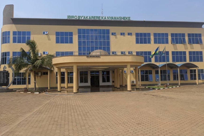 Nyamasheke: Yasanzwe yapfiriye mu nyubako ya Koperative yarindaga