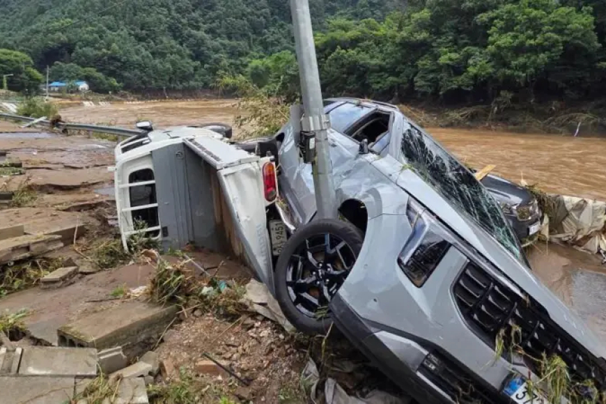 Abantu 14 baburiye ubuzima mu mvura